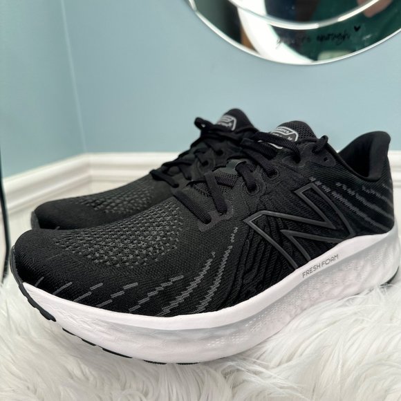 New Balance Men's 11 2E WIDE Fresh Foam X Vongo V5 Running Shoe Black - Picture 2 of 15